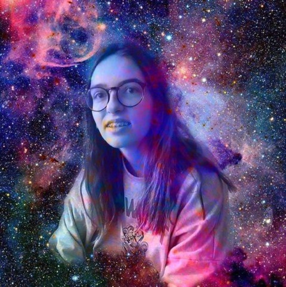 Meet your Posher, Émily - Picture 1 of 1